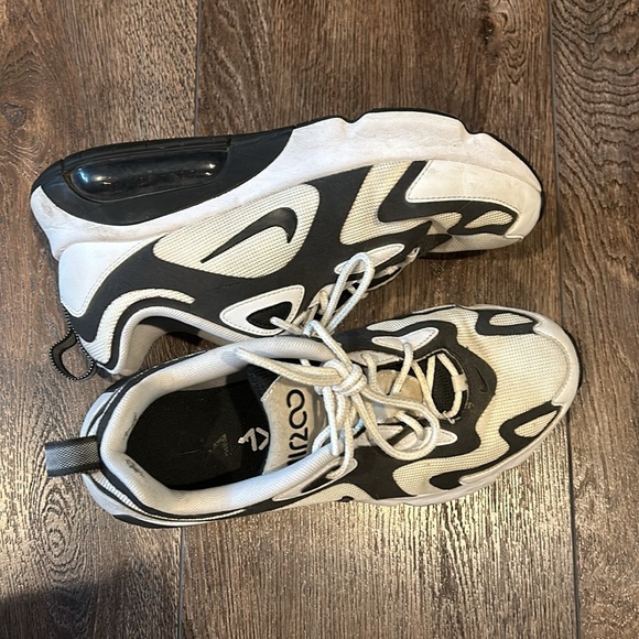 Women’s Nike running shoe - Picture 5 of 6